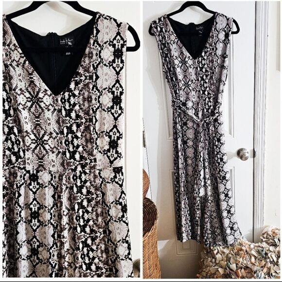 New Nicole Miller Reptile Cropped V- Neck Sleeveless Zipper Back Jumpsuit. - Picture 2 of 16